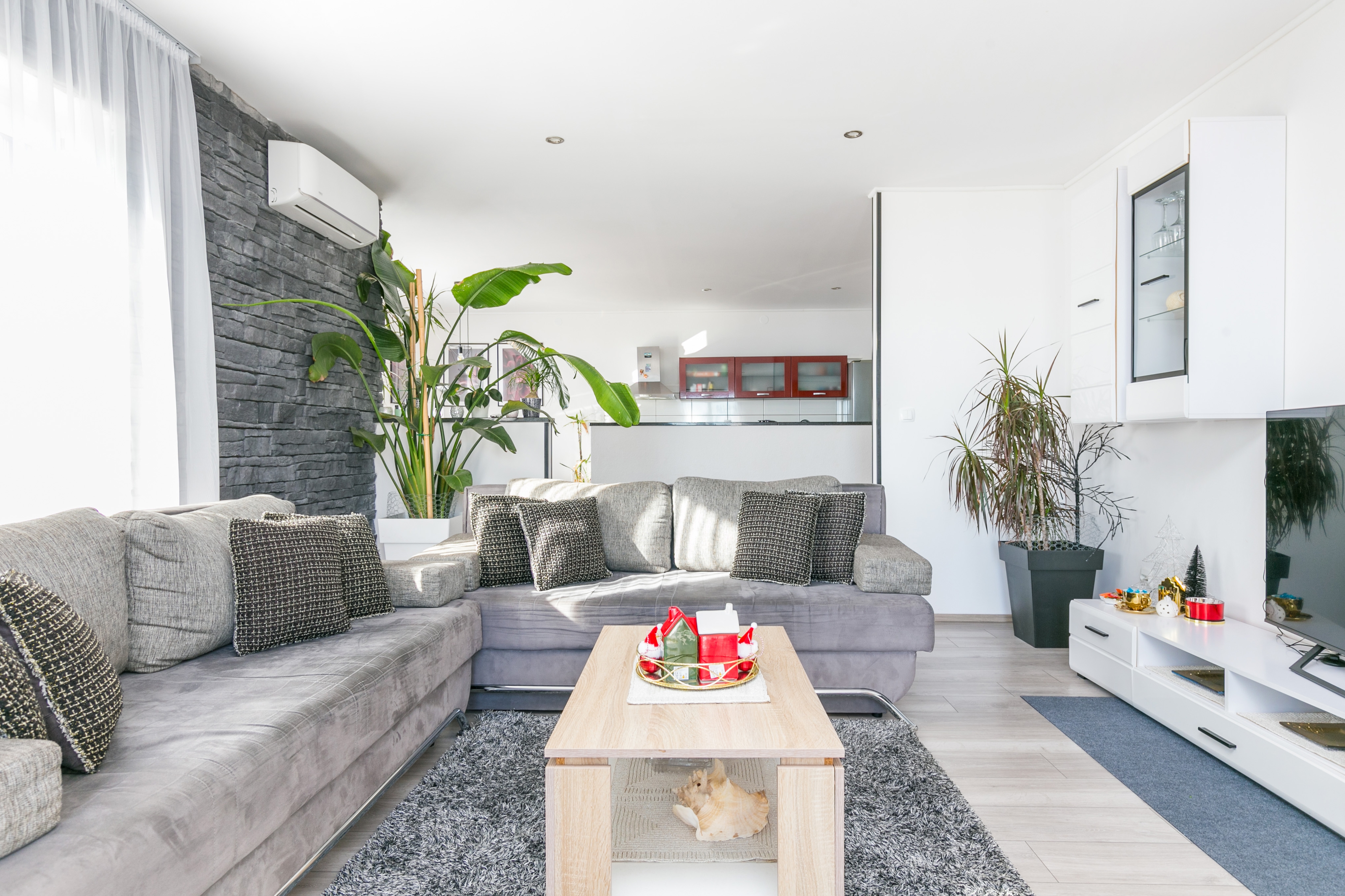 Two bedroom apartment with balcony and sea view Duće, Omiš (A-24975-b) Two bedroom apartment with balcony and sea view Duće, Omiš (A-24975-b)