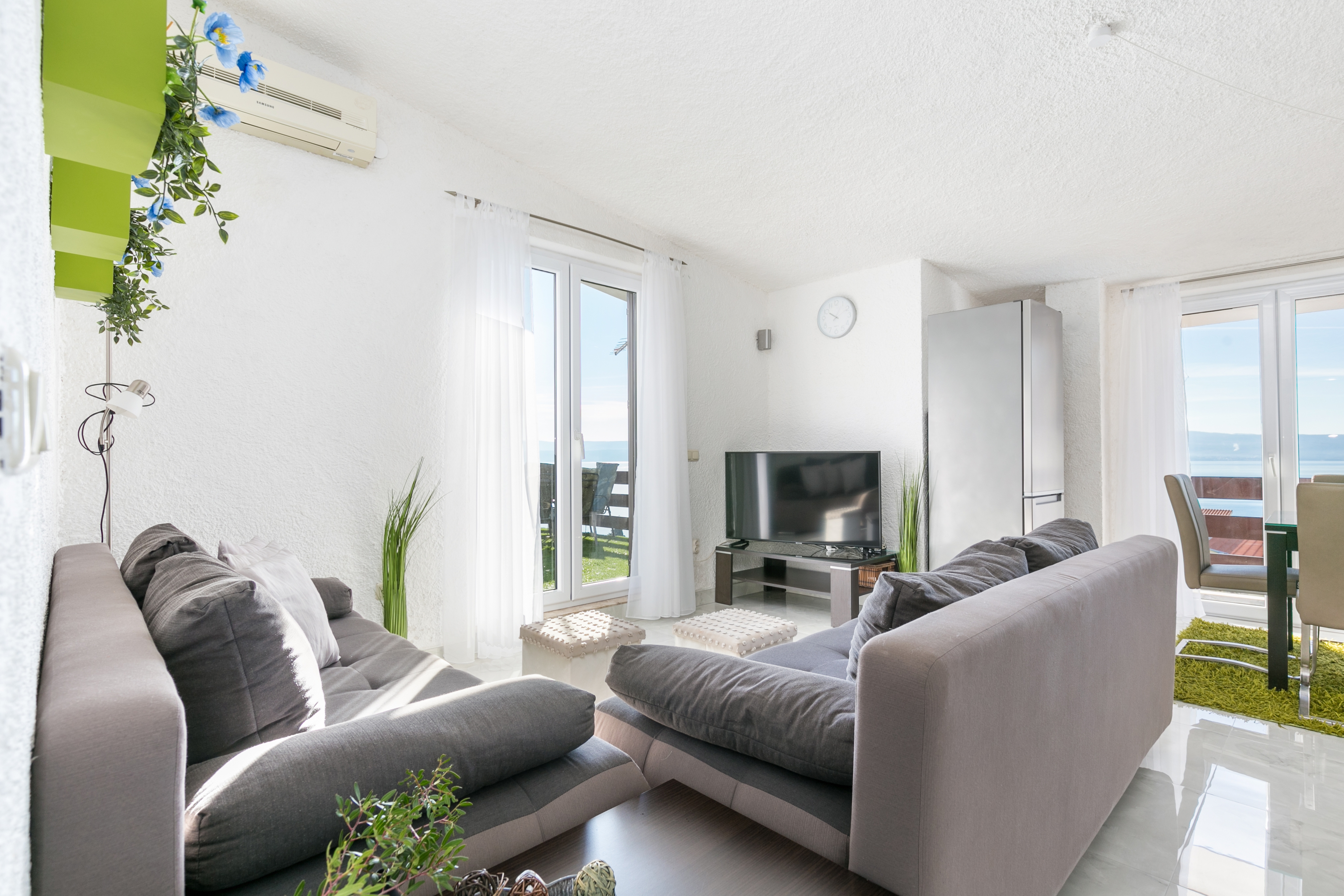 Two bedroom apartment with terrace and sea view Duće, Omiš (A-24975-c) Two bedroom apartment with terrace and sea view Duće, Omiš (A-24975-c)