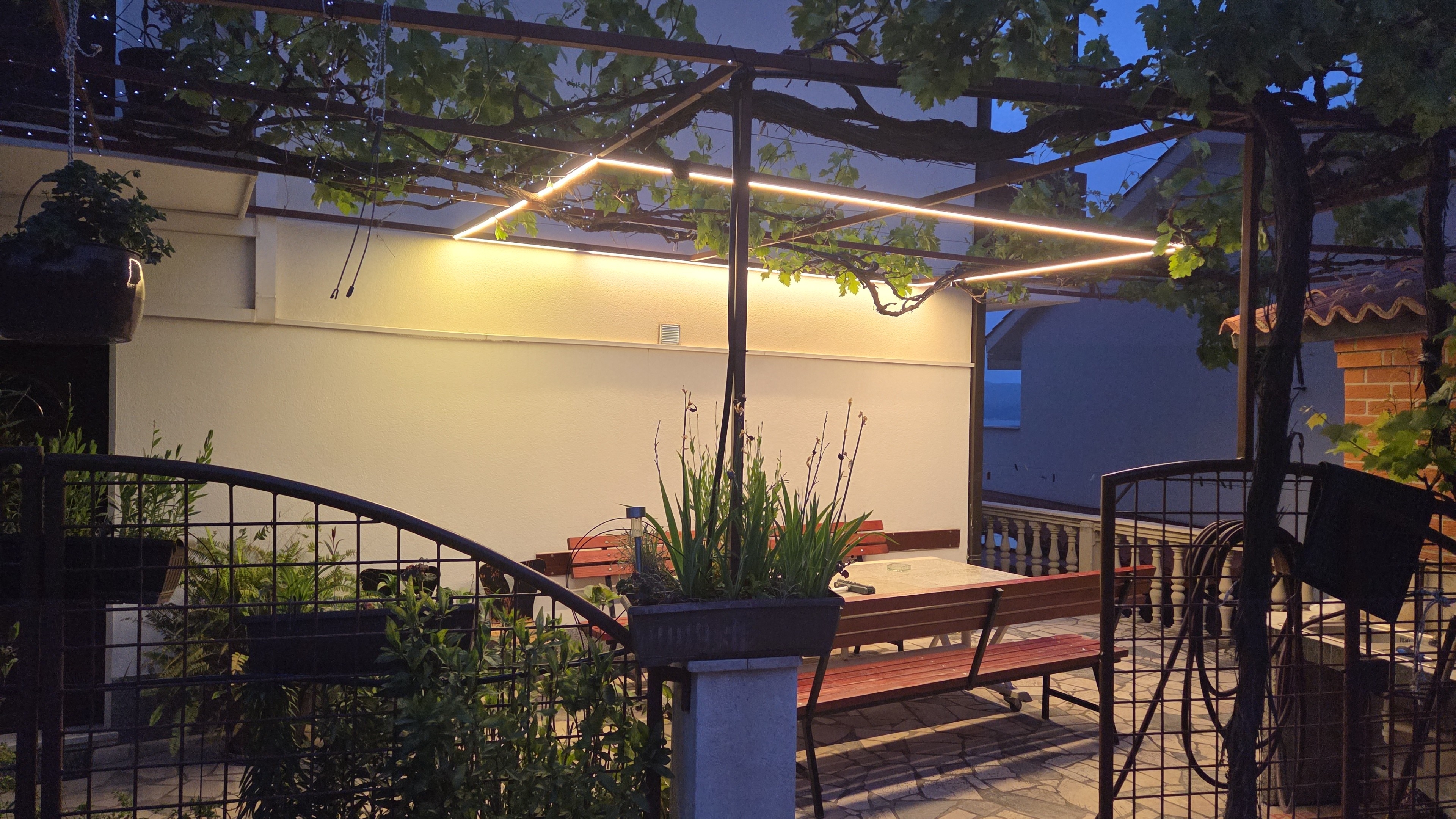 Three bedroom apartment with balcony and sea view Duće, Omiš (A-24975-a)