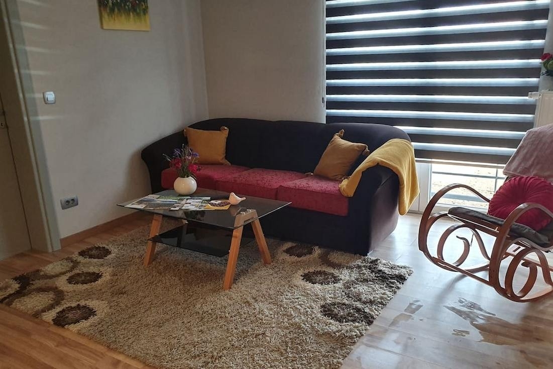 Two bedroom apartment (pet friendly) Otočac, Velebit (A-24987-a)