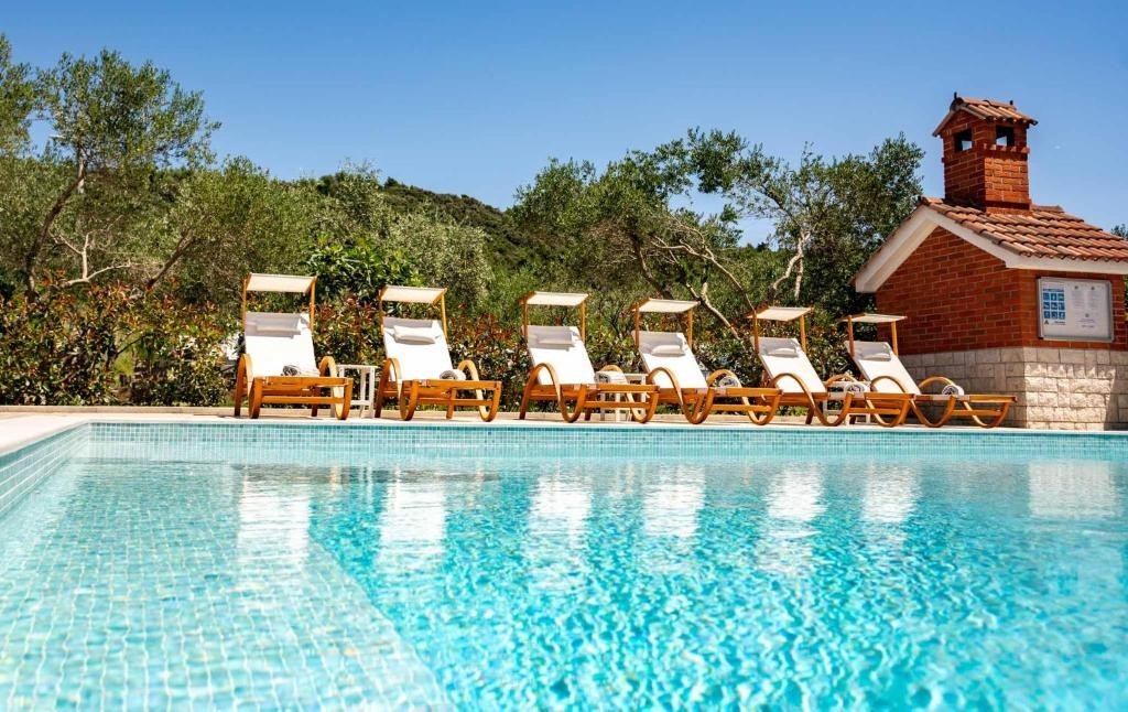 Two bedroom apartment with balcony Palit, Rab (A-24995-b)