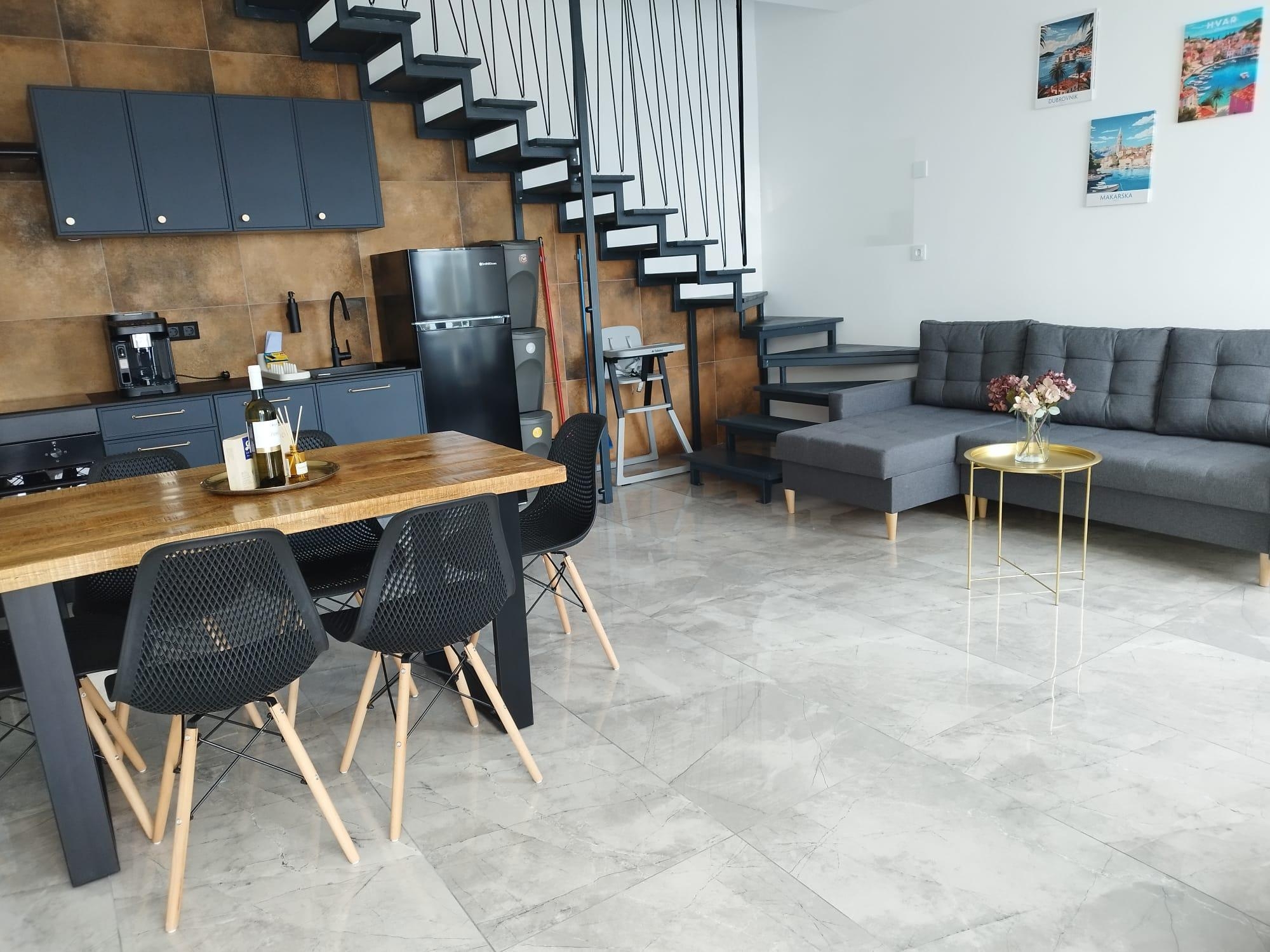 Three bedroom house with terrace and sea view Brna - Vinačac, Korčula (K-24999)