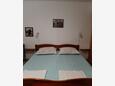 Trpanj, Bedroom in the studio-apartment, WiFi.