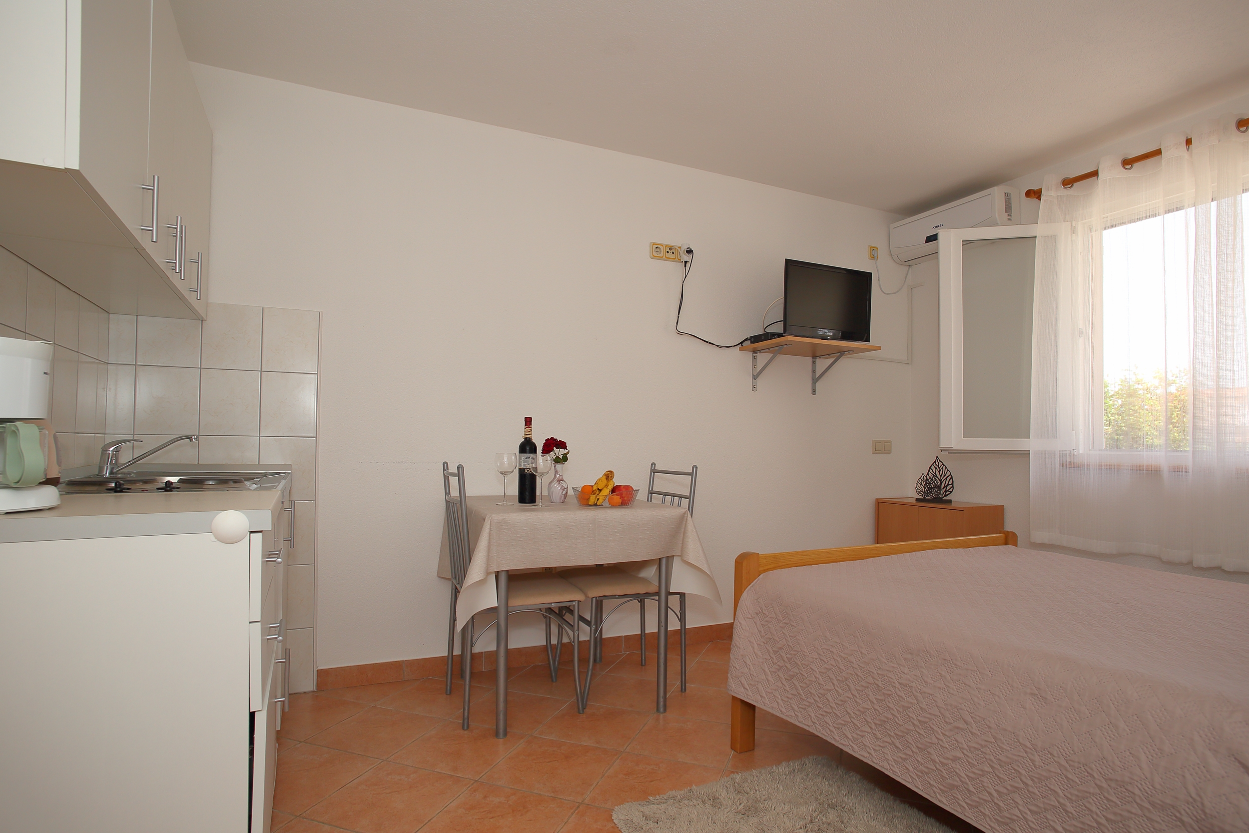Studio flat with terrace Nin, Zadar (AS-25005-a) Studio flat with terrace Nin, Zadar (AS-25005-a)