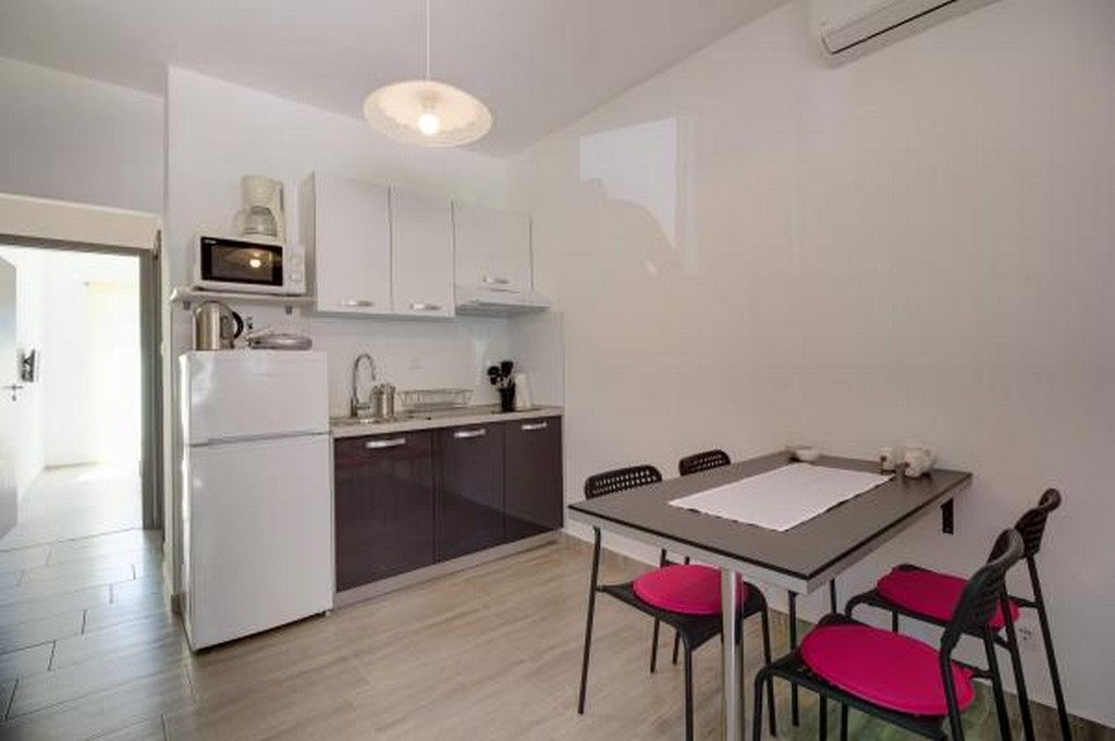 Two bedroom apartment with terrace Mali Lošinj, Lošinj (A-25007-b)