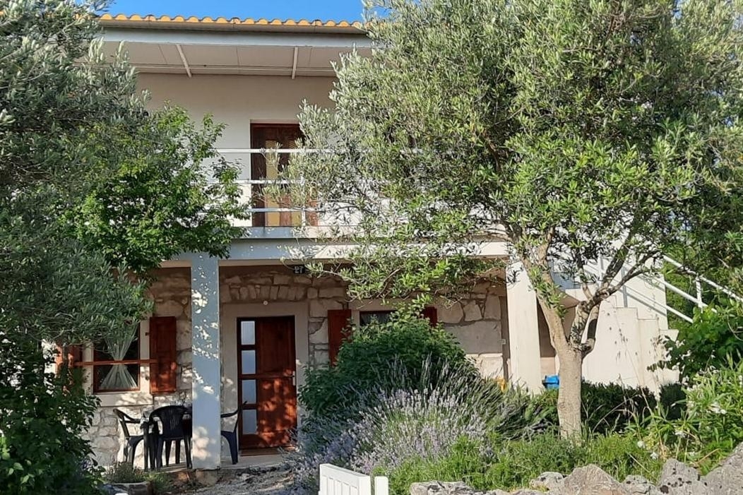 Two bedroom apartment with terrace and sea view Skrbcici, Krk (A-25009-a) Two bedroom apartment with terrace and sea view Skrbcici, Krk (A-25009-a)