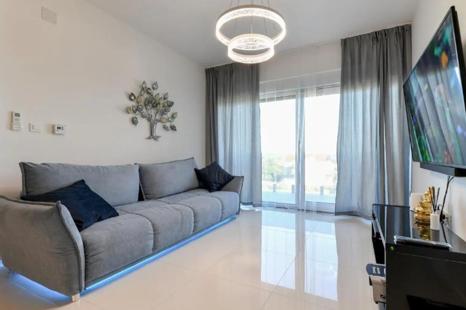 Two bedroom apartment with terrace and sea view Nin, Zadar (A-25013-a)