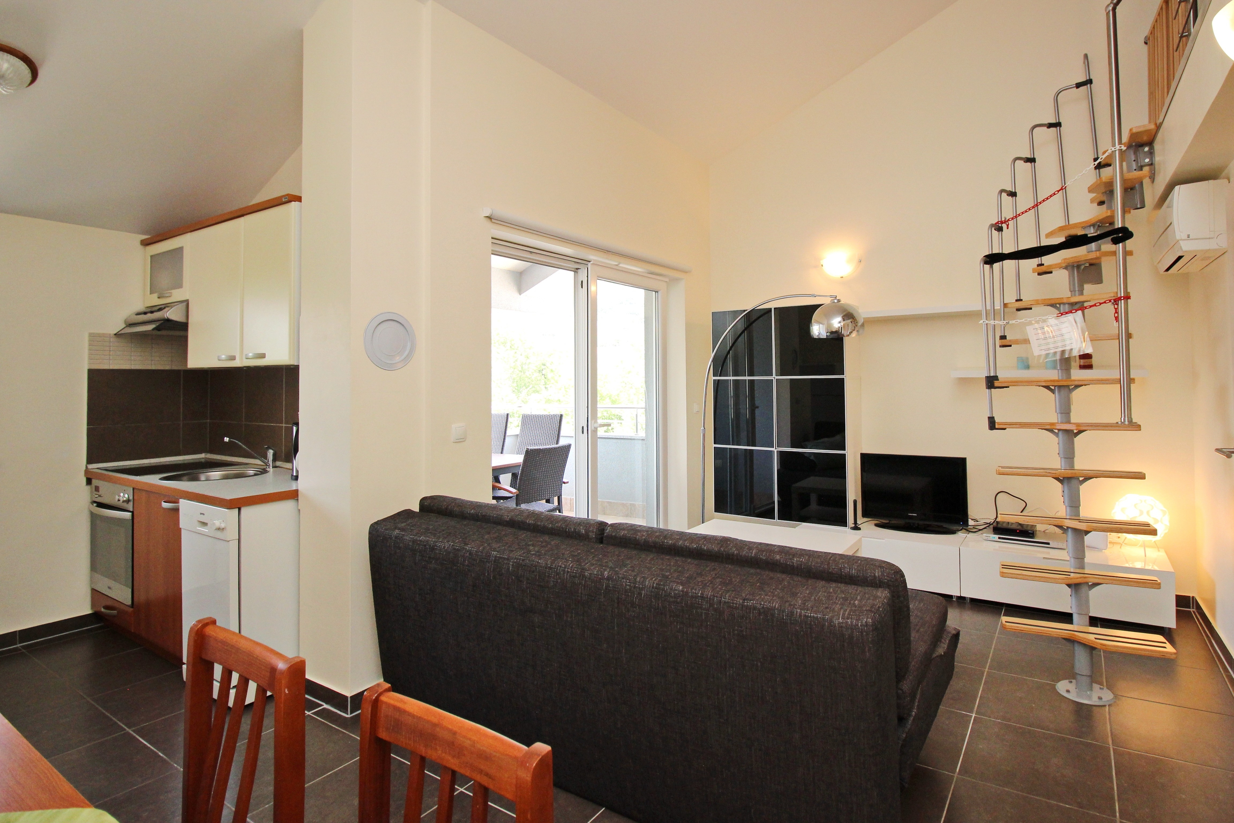 Two bedroom apartment with terrace Baška, Krk (A-25018-a) Two bedroom apartment with terrace Baška, Krk (A-25018-a)