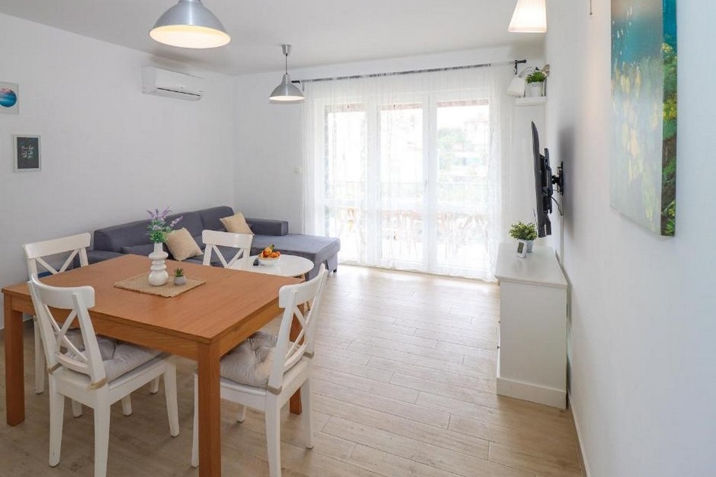 Top Šibenik Brodarica Top Šibenik Brodarica