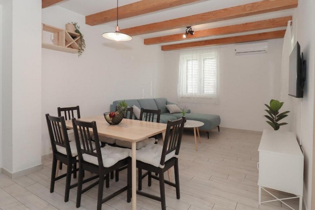 Top Šibenik Brodarica Top Šibenik Brodarica