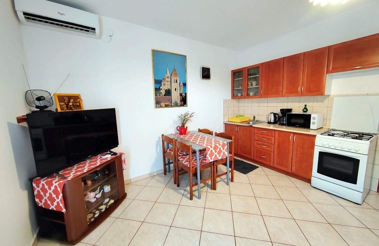 Top Rab Barbat Top Rab Barbat