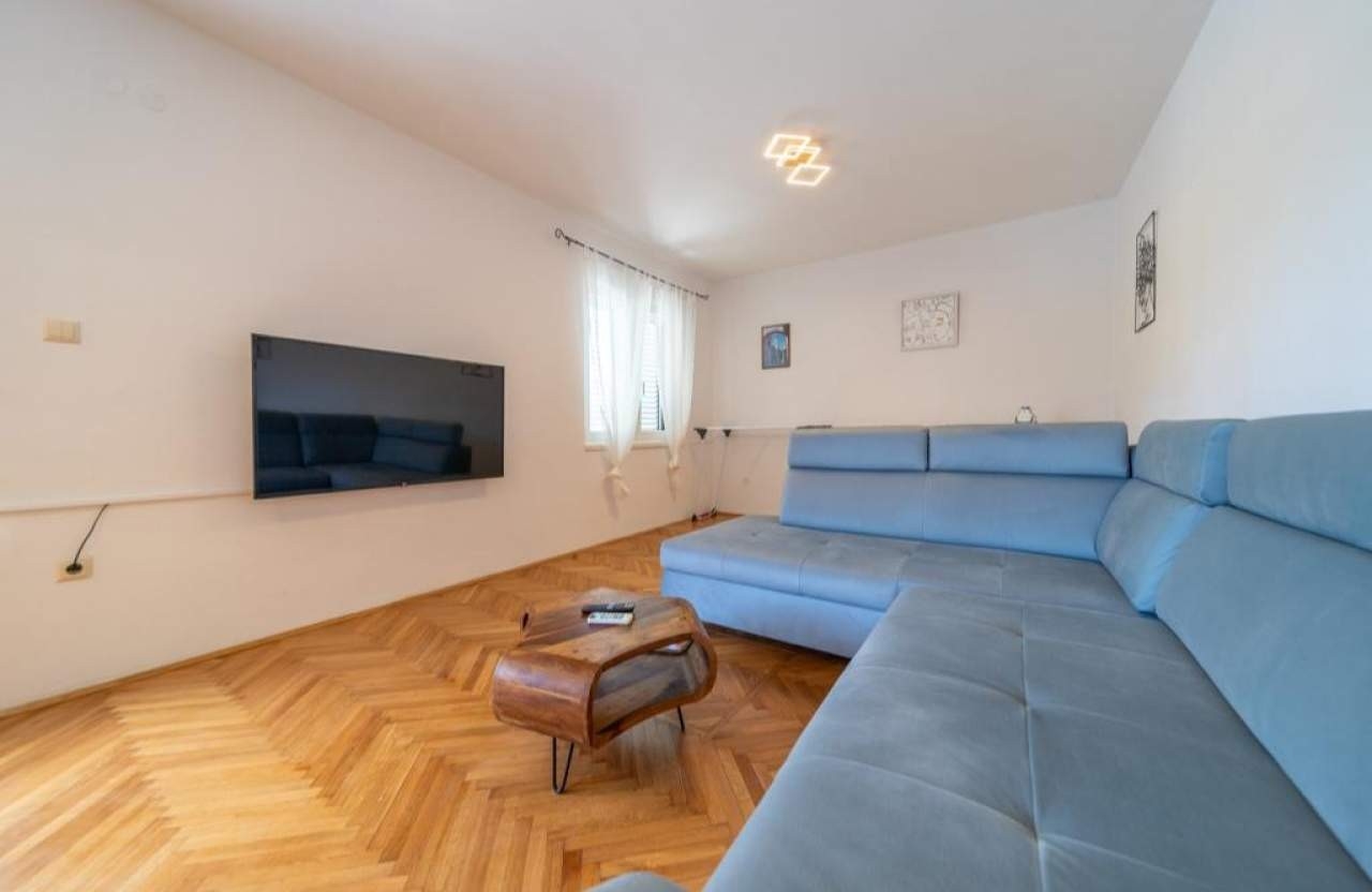 Top Rab Barbat Top Rab Barbat