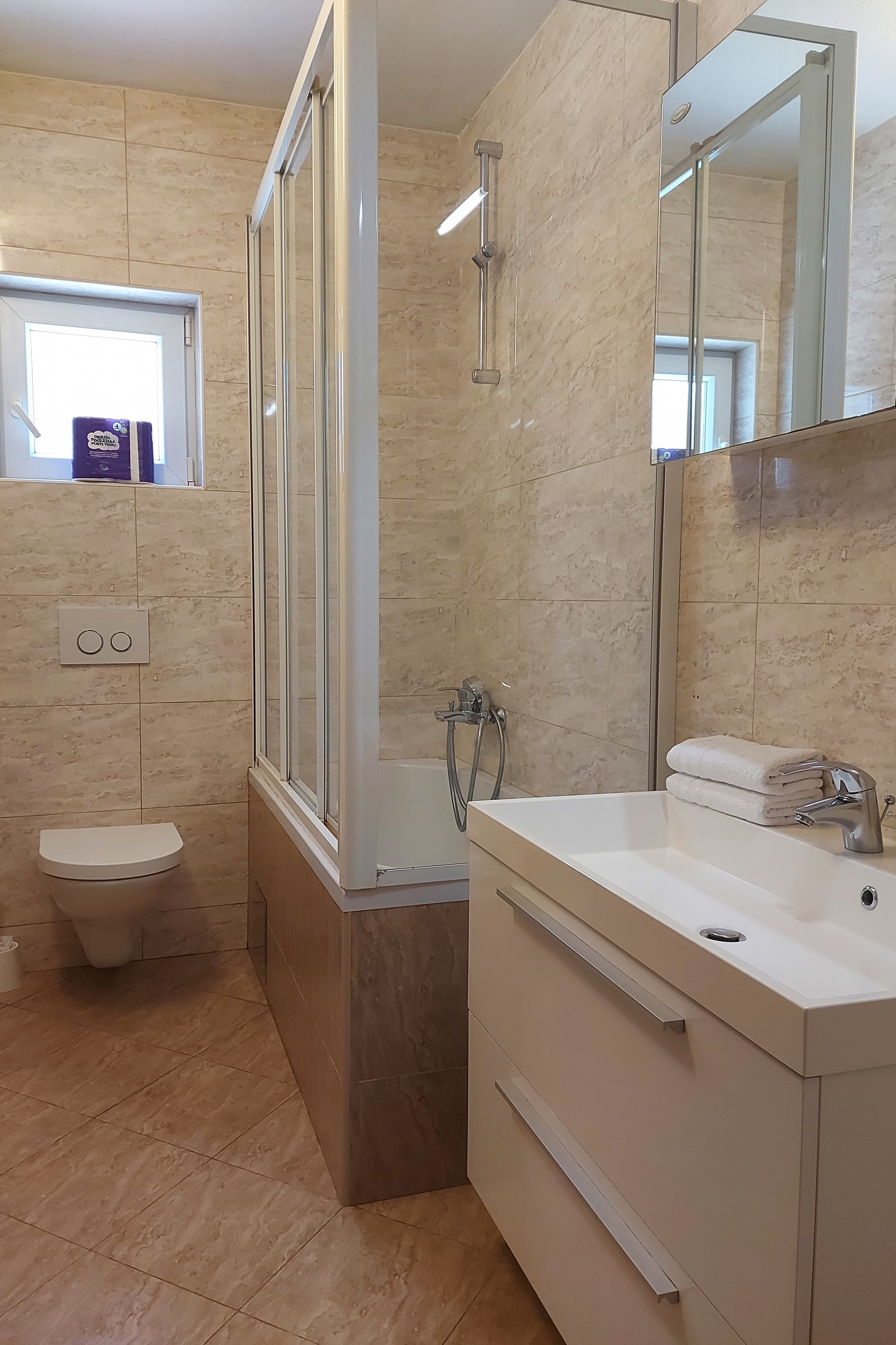 Top Hvar Zaraće (Gdinj) Top Hvar Zaraće (Gdinj)