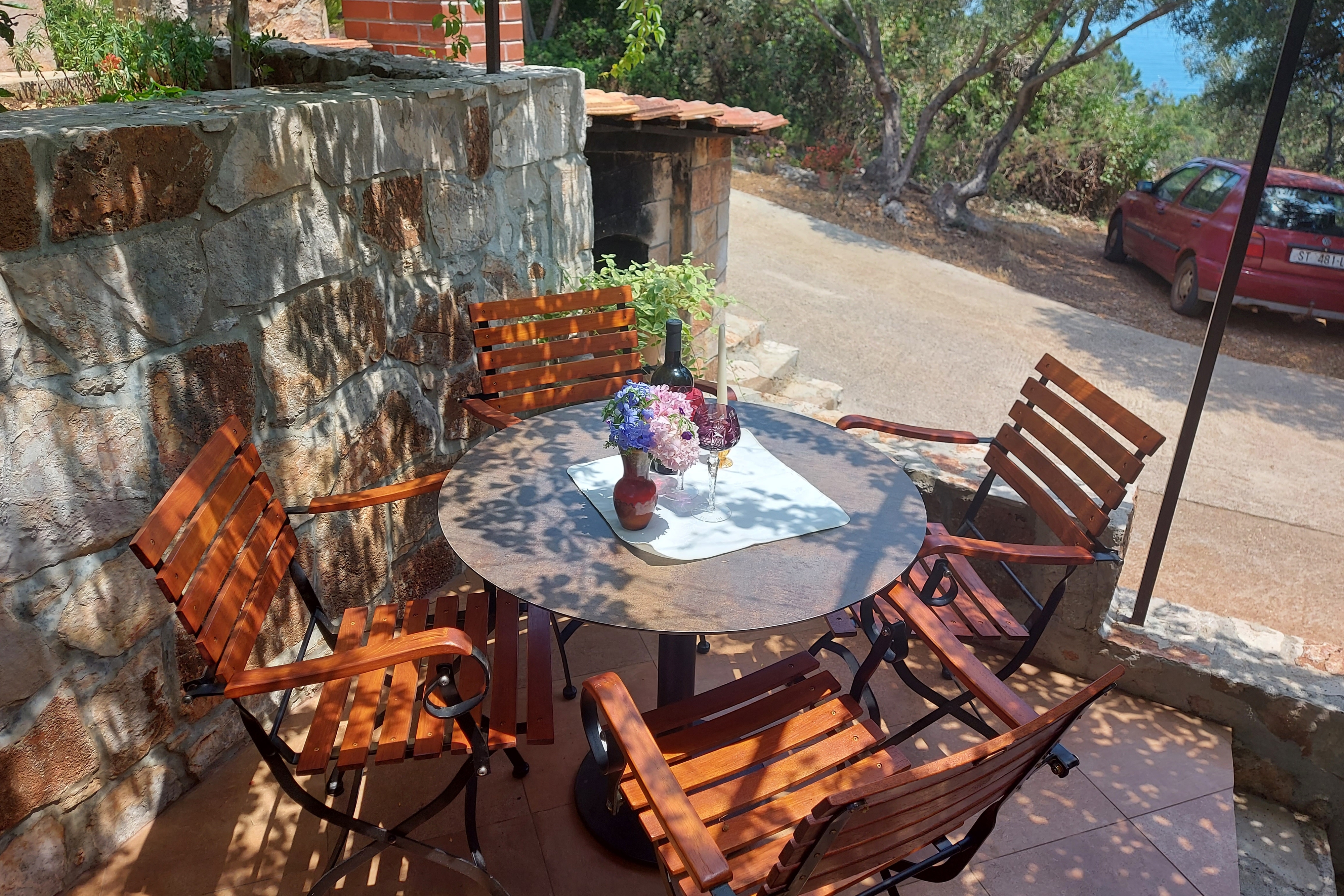 Studio flat near beach Cove Zarace (Gdinj), Hvar (AS-25037-a)