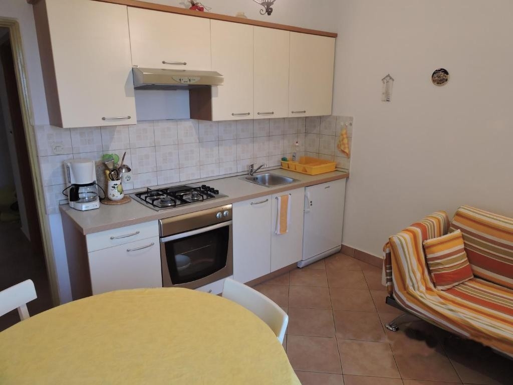 One bedroom apartment with terrace Mali Lošinj, Lošinj (A-25040-a)