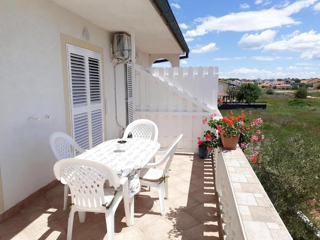 Two bedroom apartment with terrace Privlaka, Zadar (A-25044-a)