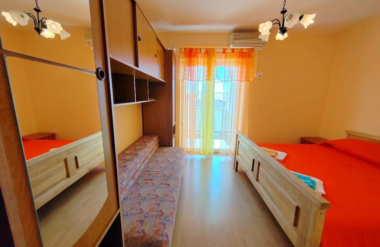 Top Rab Barbat Top Rab Barbat