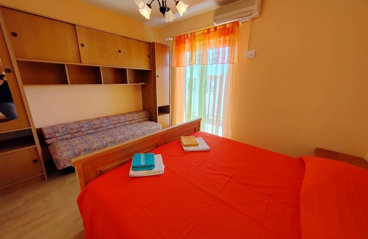 Top Rab Barbat Top Rab Barbat