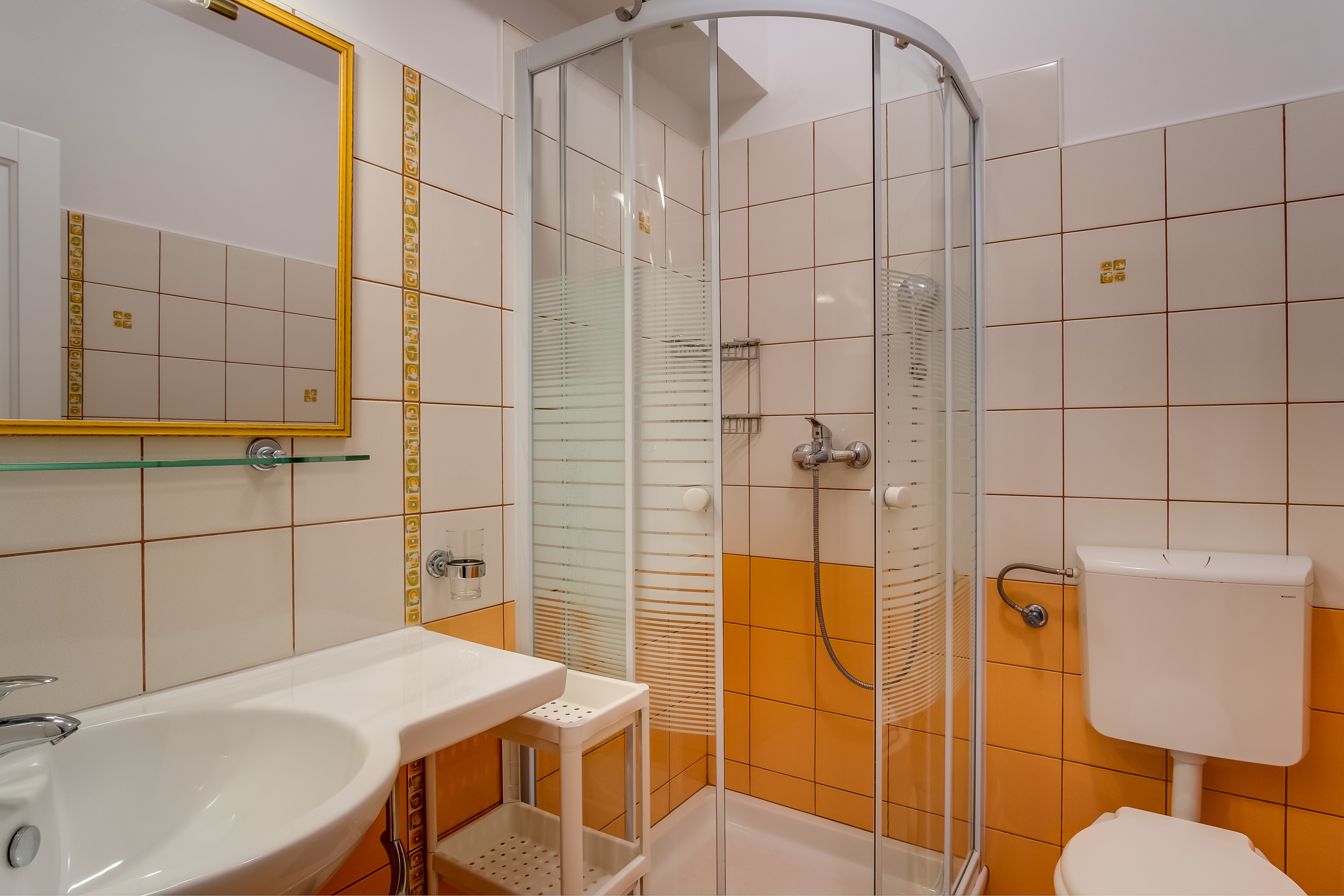 Two bedroom apartment with terrace and sea view Mali Lošinj, Lošinj  A-a