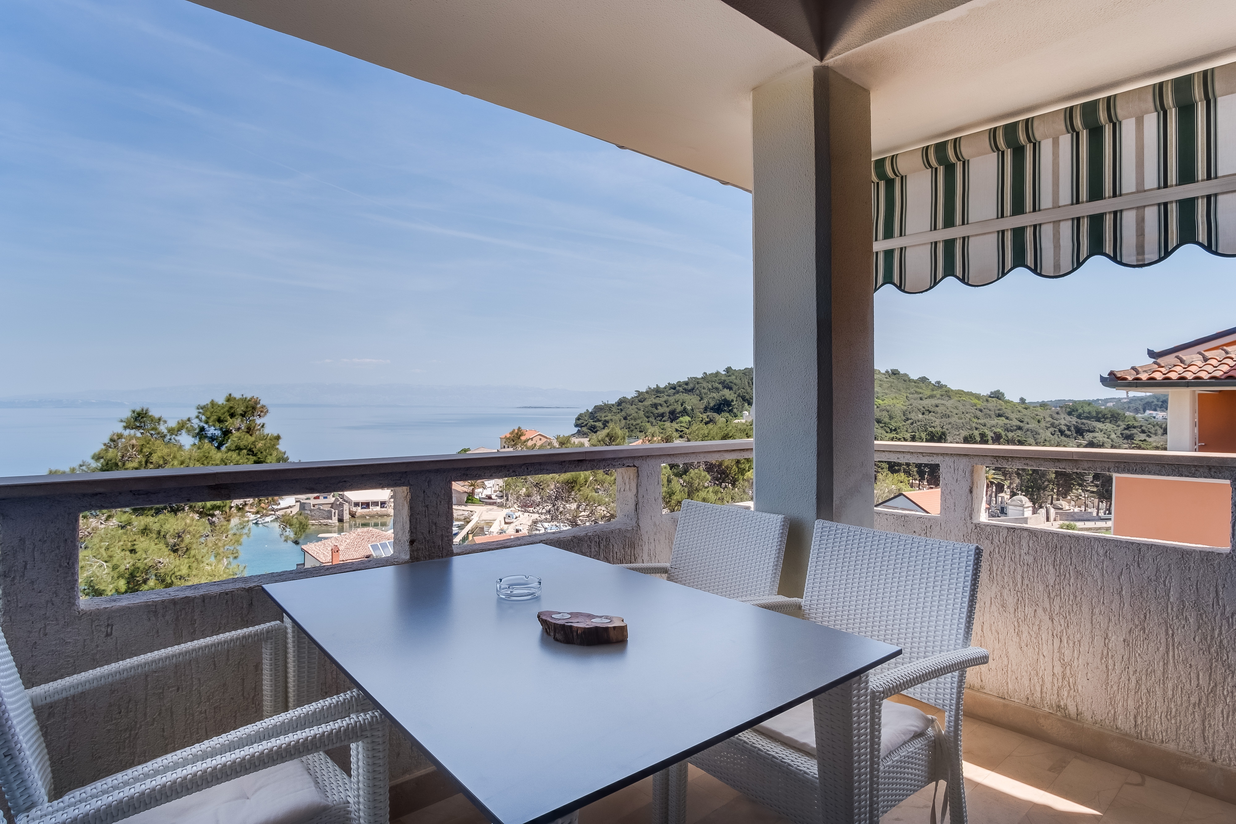Two bedroom apartment with terrace and sea view Mali Lošinj, Lošinj  A-a
