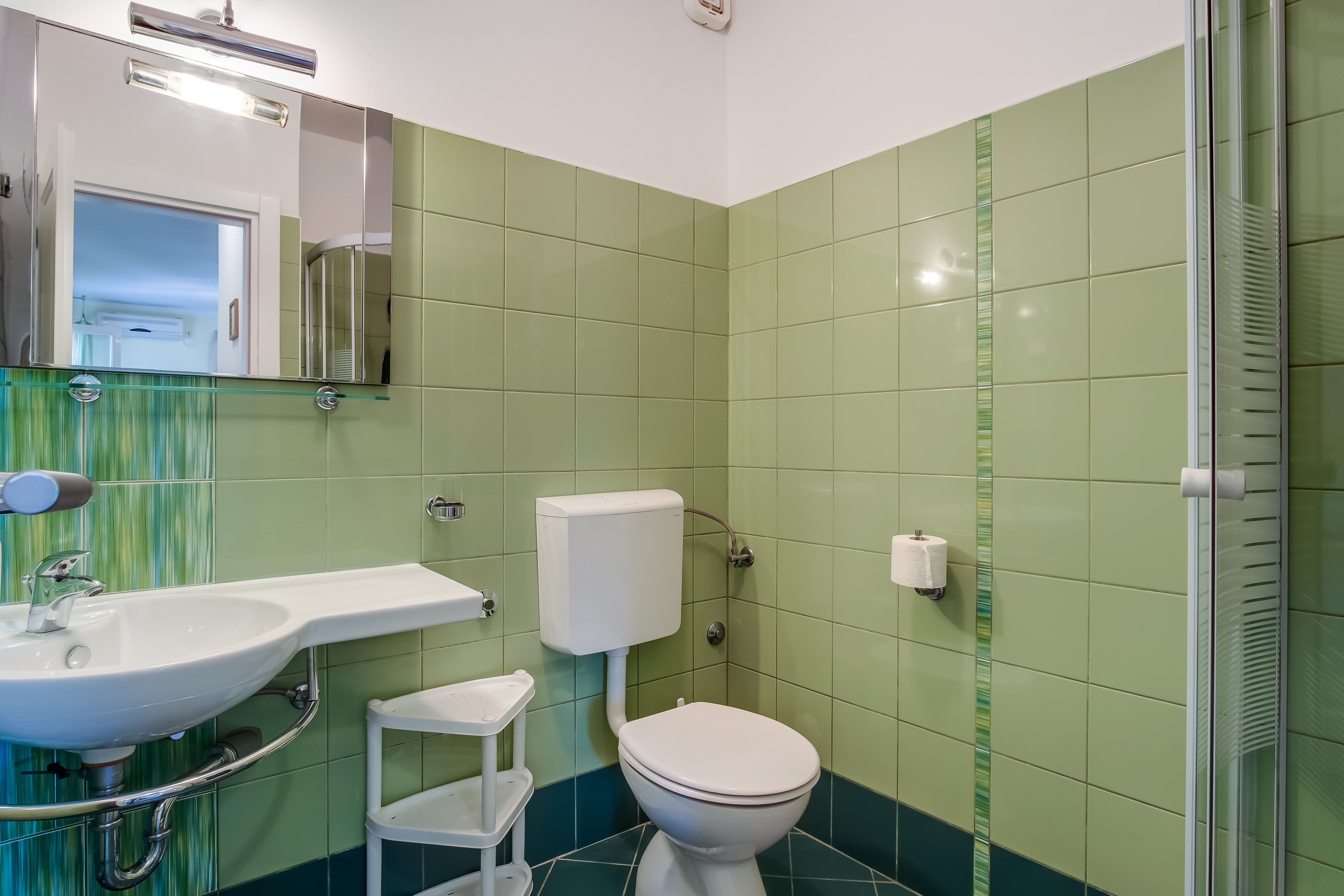 Two bedroom apartment with terrace and sea view Mali Lošinj, Lošinj  A-c