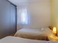 Mali Lošinj, Bedroom 2 in the apartment, WiFi.