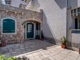 Mali Lošinj, Lošinj, Courtyard 2505 - Apartments with pebble beach.