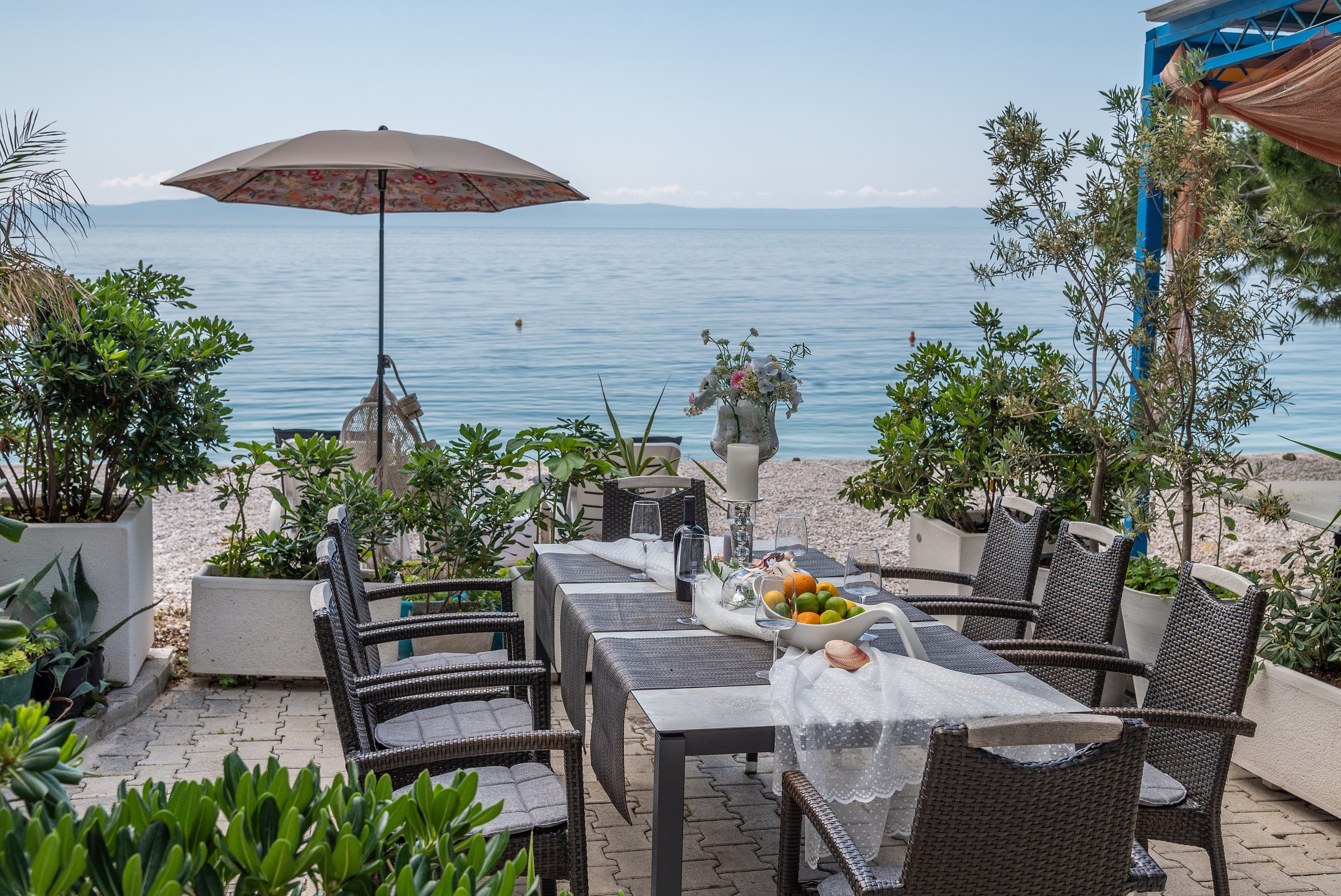 Three bedroom house near beach Bratuš, Makarska (K-25055) Three bedroom house near beach Bratuš, Makarska (K-25055)