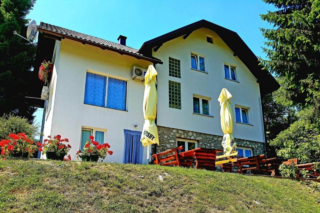 Room with balcony Jezerce (Plitvice) (S-25059-b)