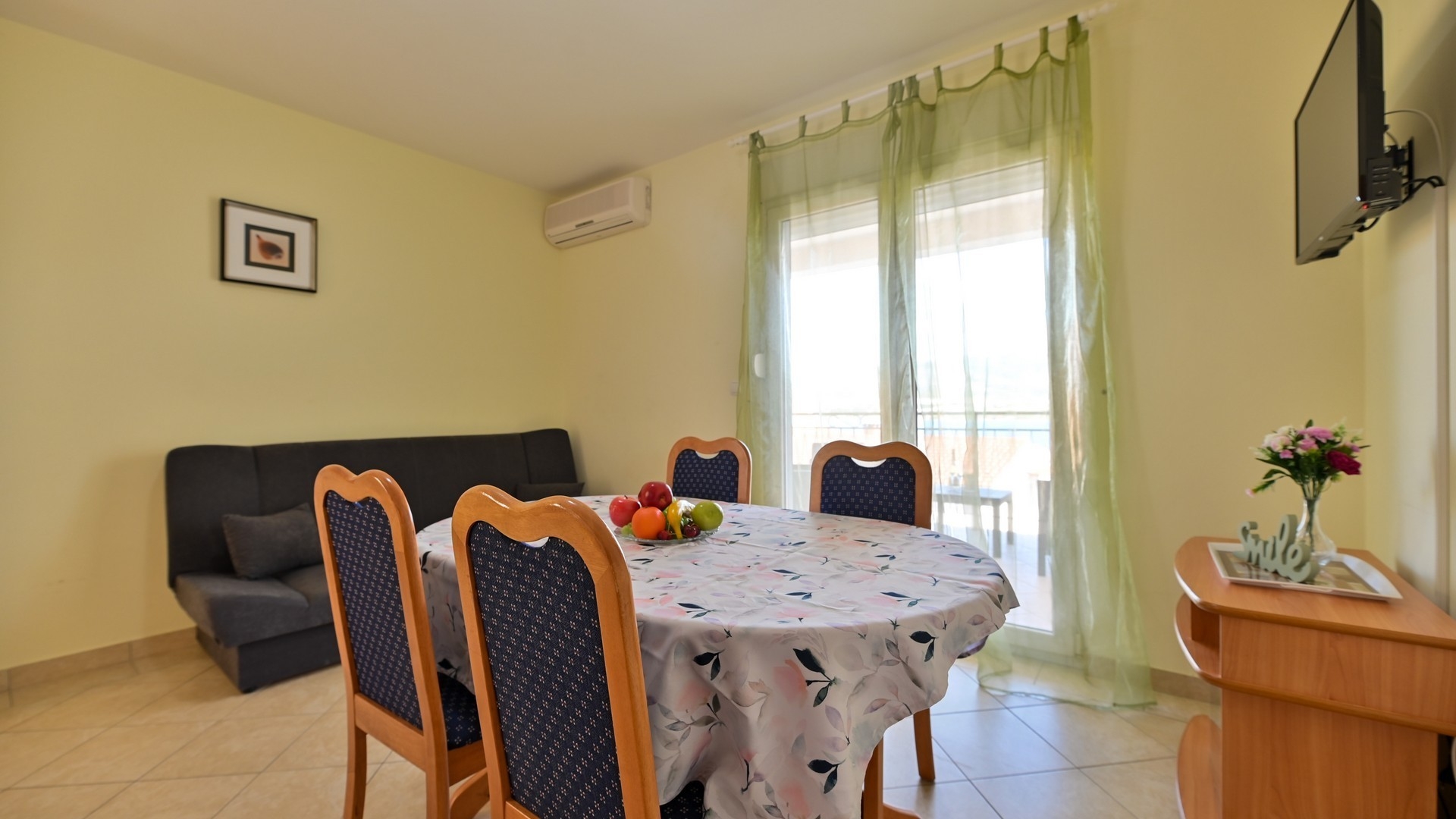 Comfortable and spacious house with terrace and sea view Mastrinka, Čiovo (K-25069)