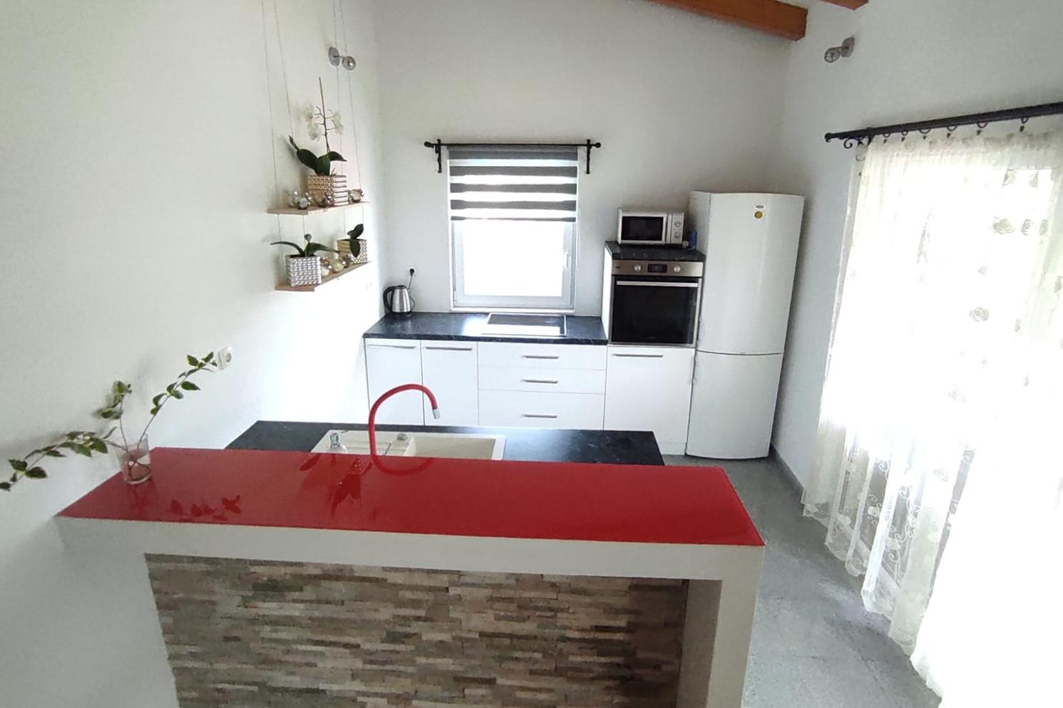 Top Omiš Kostanje Top Omiš Kostanje