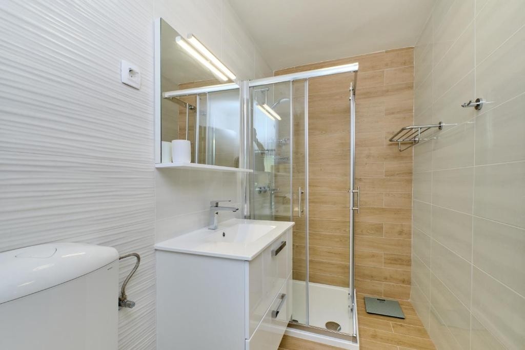 Top Cres Stivan Top Cres Stivan