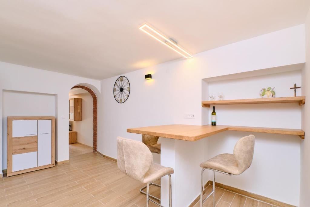 Top Cres Stivan Top Cres Stivan