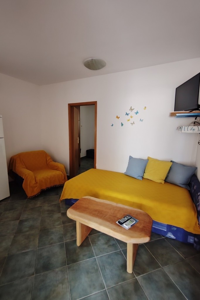 One bedroom apartment with air-conditioning Rab (A-25079-a)