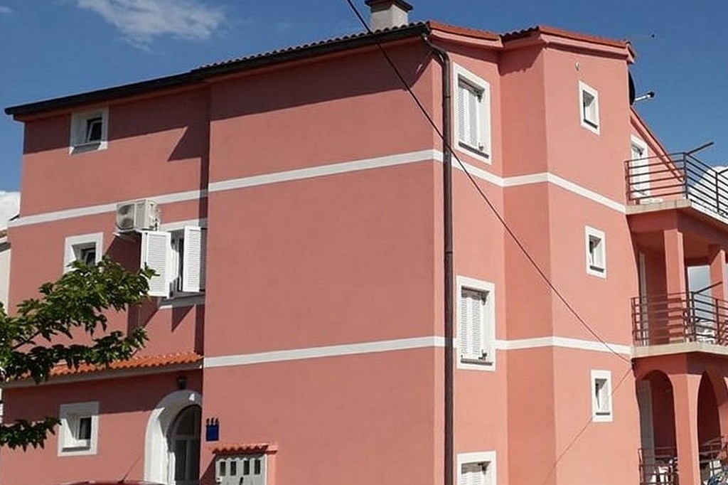 One bedroom apartment with balcony and sea view Rab (A-25079-b) One bedroom apartment with balcony and sea view Rab (A-25079-b)