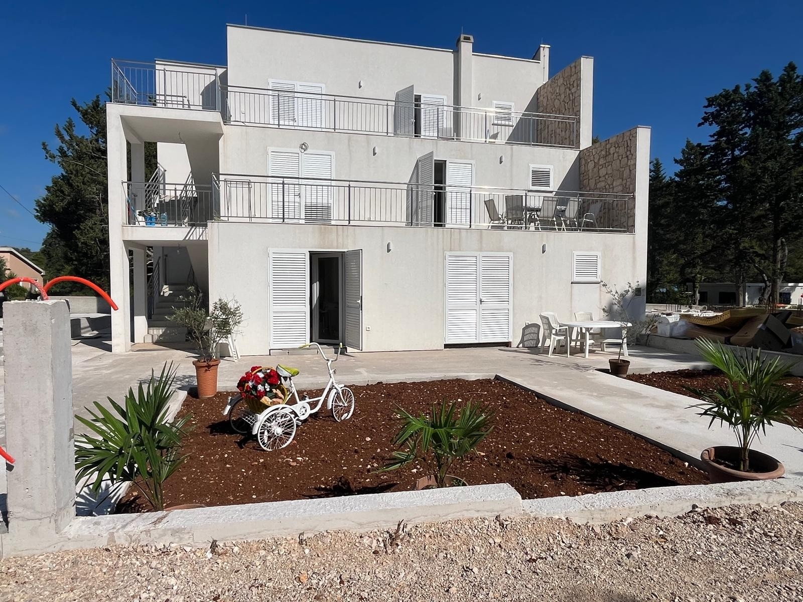 Two bedroom apartment with terrace and sea view Sušica, Ugljan (A-25080-a)