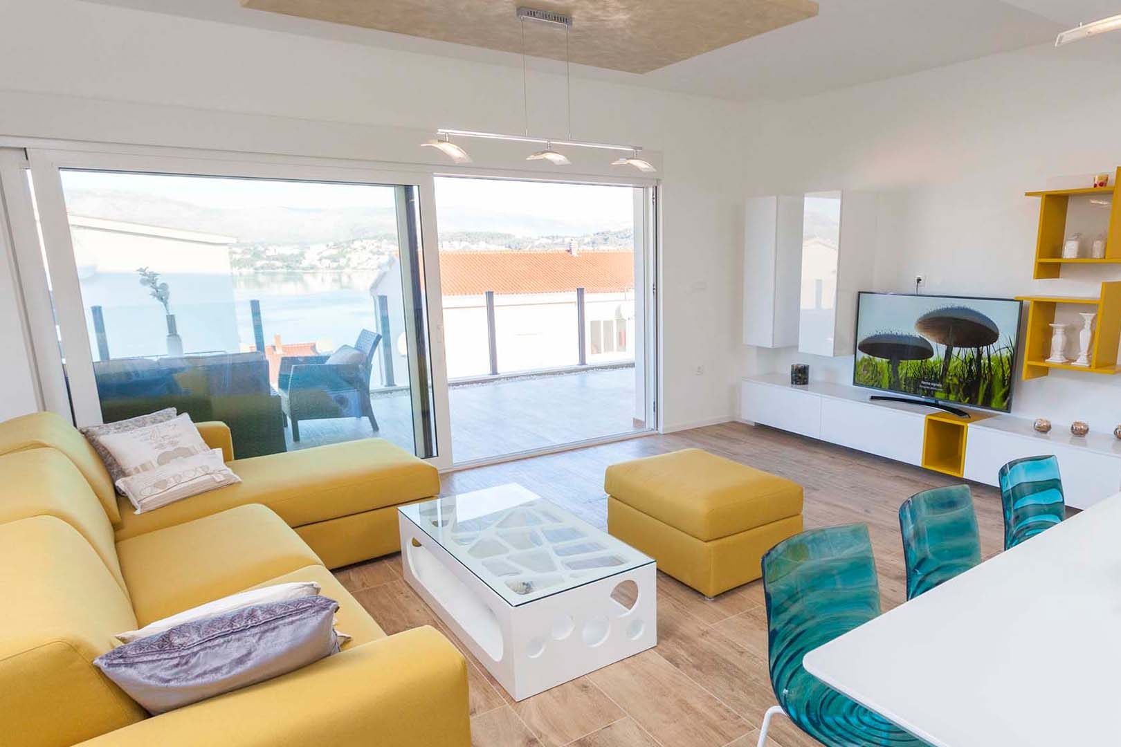 Three bedroom apartment with terrace and sea view Rastići, Čiovo (A-25089-a)