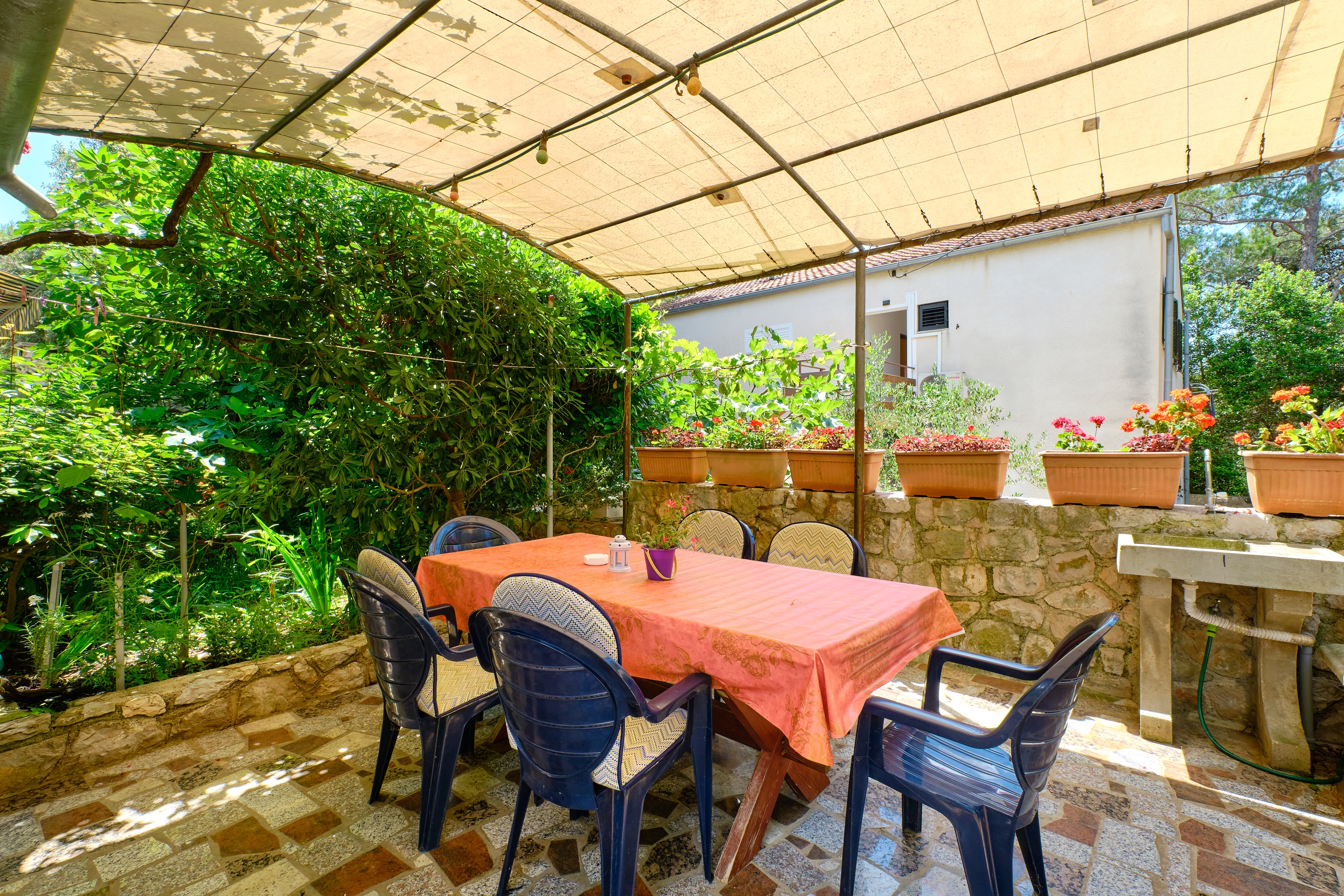 Two bedroom apartment with terrace Artatore, Lošinj (A-2509-a)