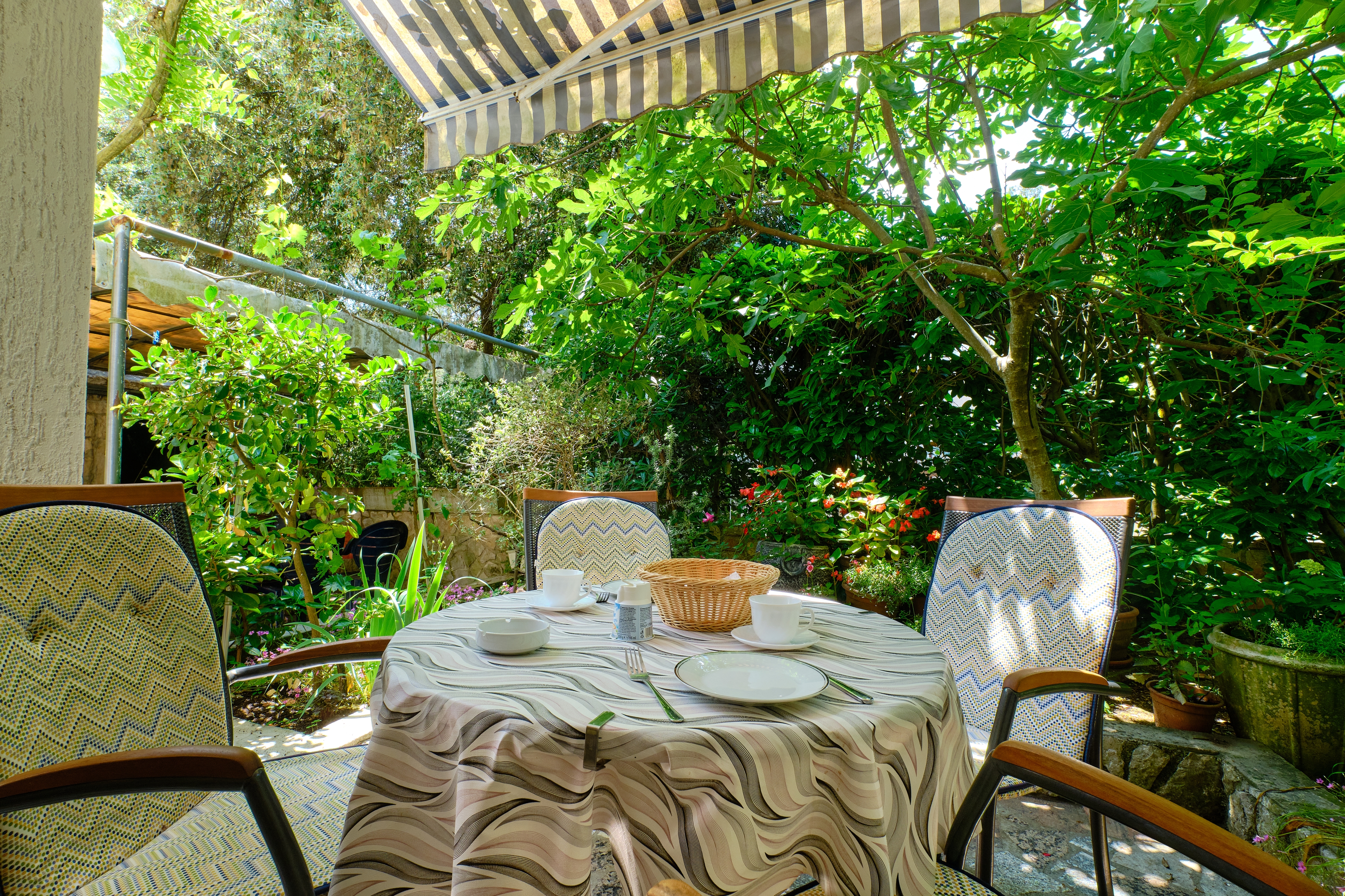 One bedroom apartment with terrace Artatore, Lošinj  A-b