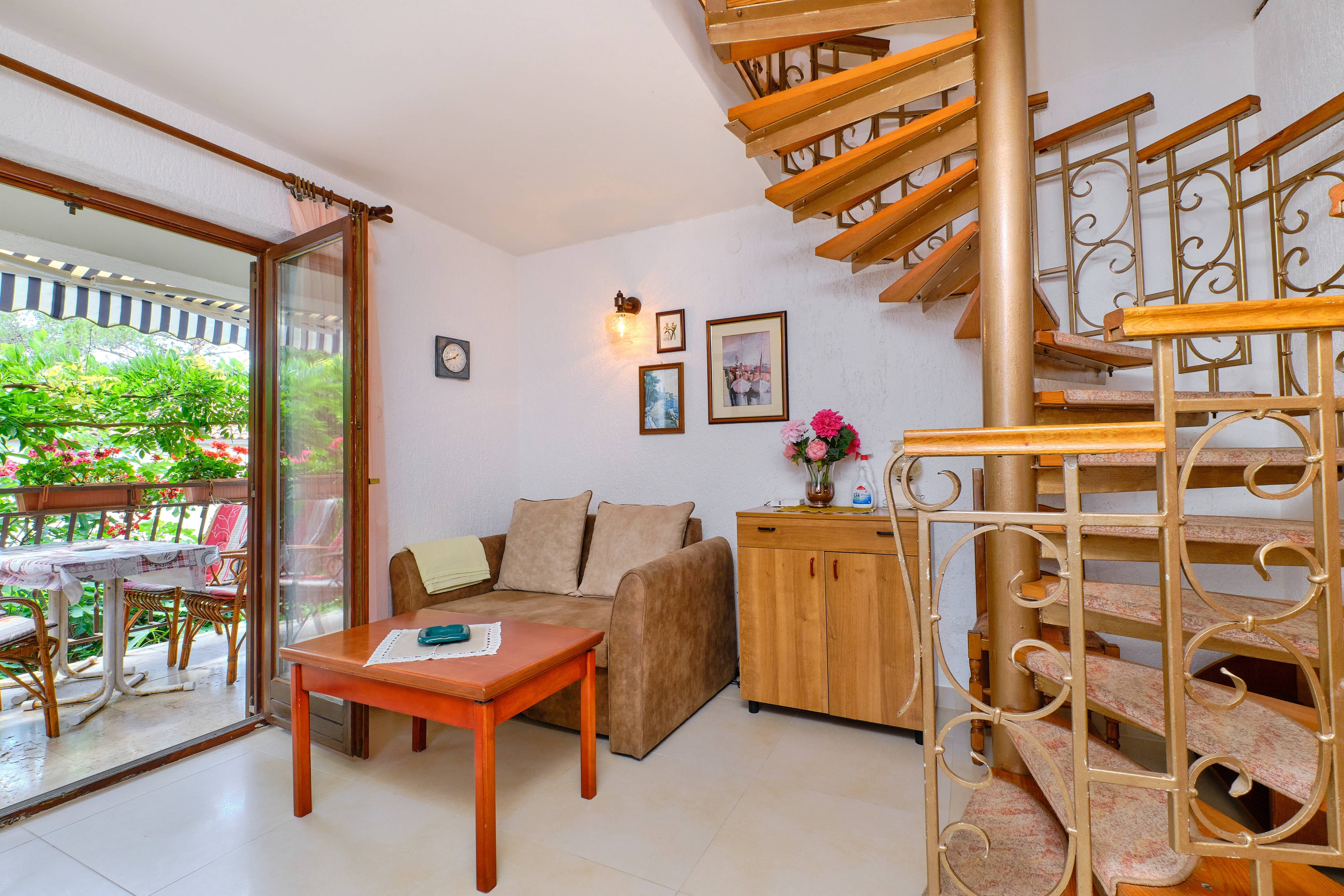 One bedroom apartment with terrace Artatore, Lošinj (A-2509-e)