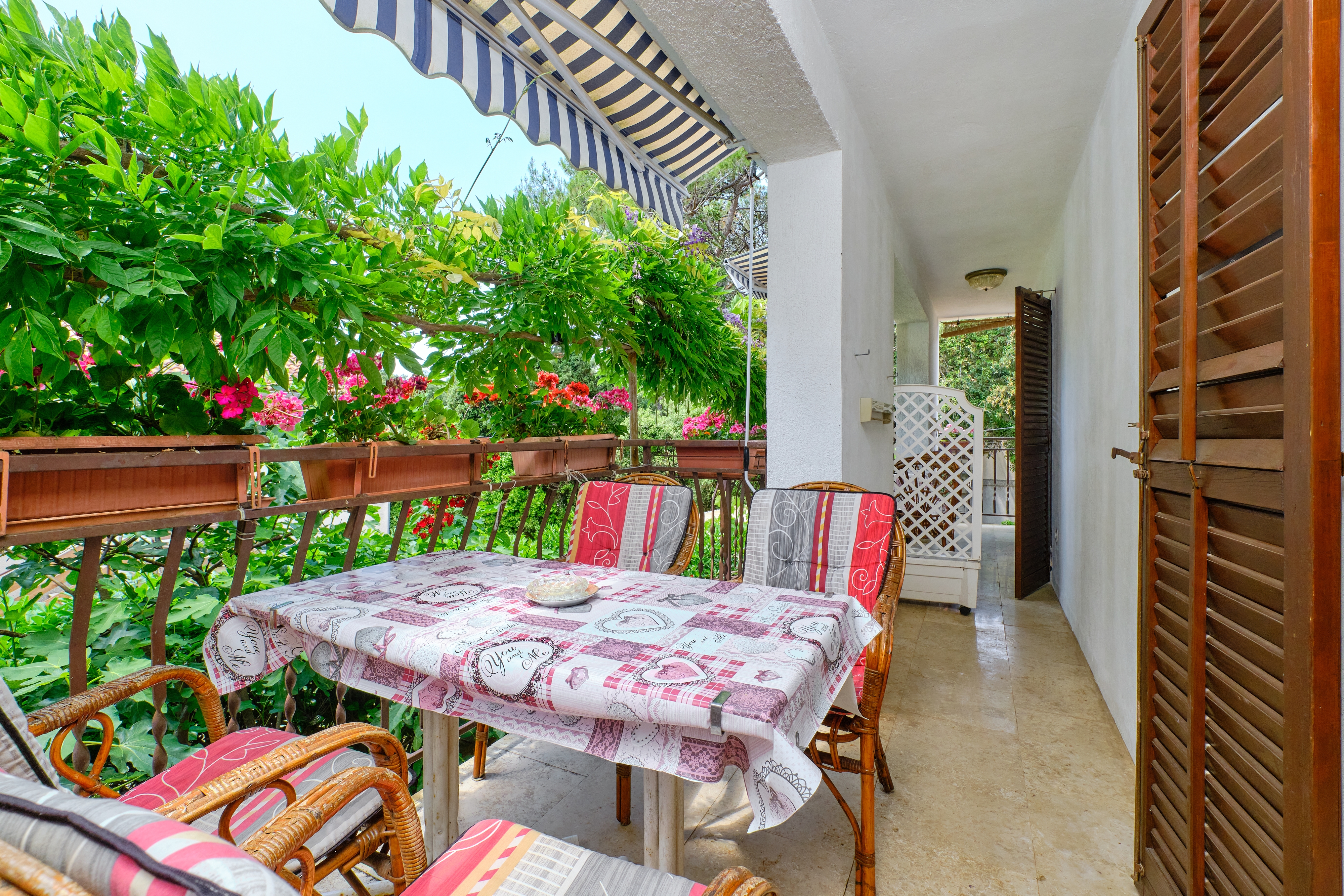 One bedroom apartment with terrace Artatore, Lošinj  A-e