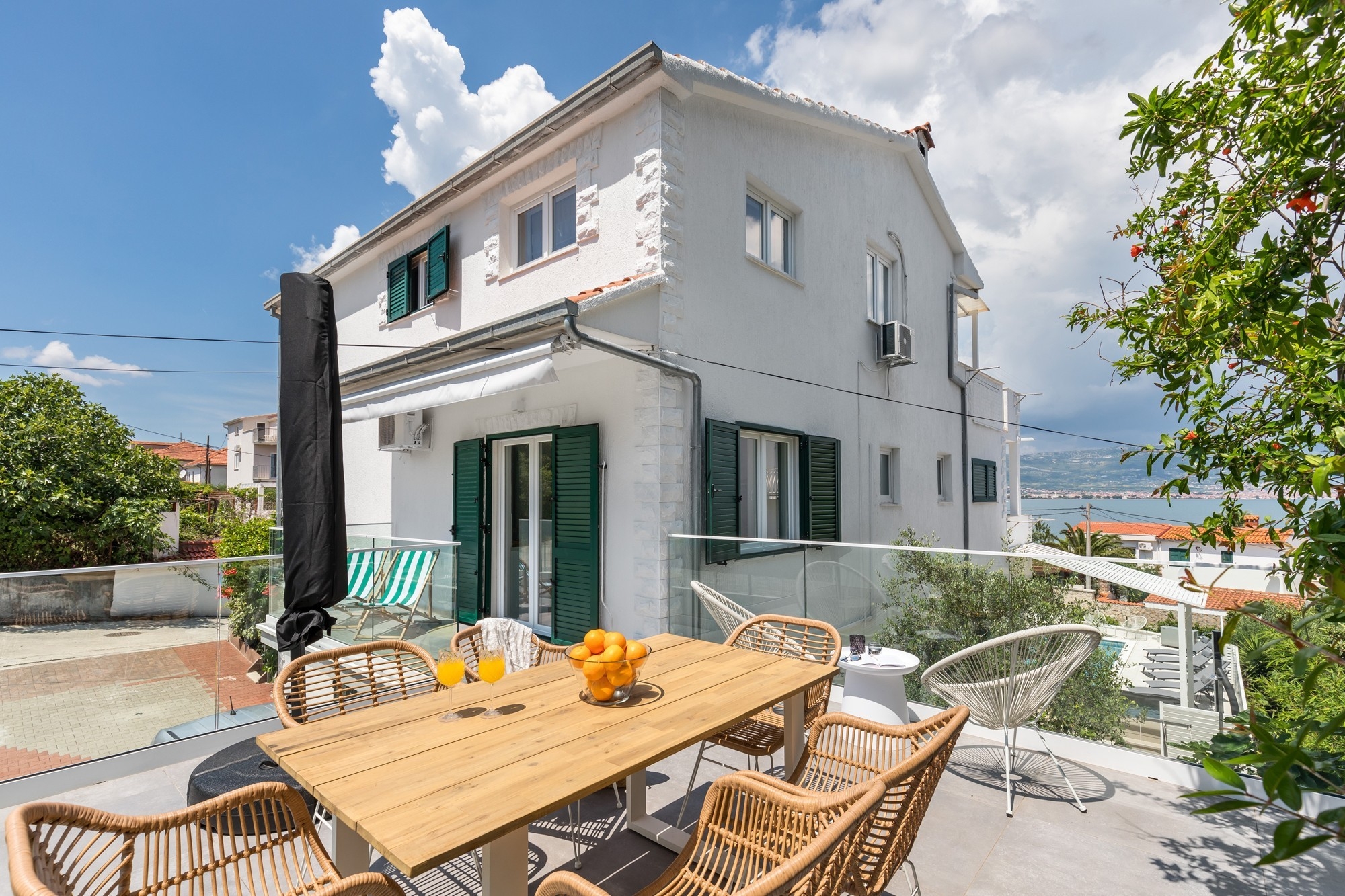 Two bedroom apartment with terrace and sea view Arbanija, Čiovo (A-25090-b)