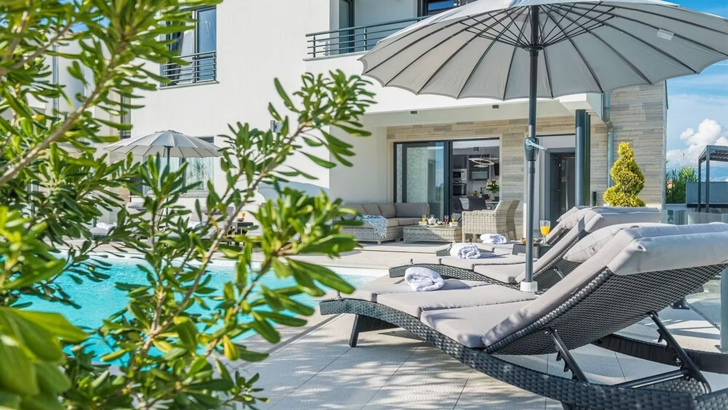 Three bedroom house with terrace Sabunike, Zadar (K-25098)