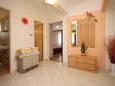 Cres, Chodba v ubytování typu apartment, s klimatizací, domácí mazlíčci povoleni a WiFi.