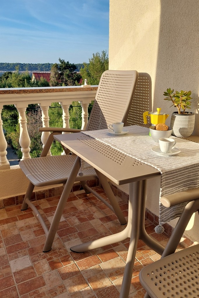 Top Rab Barbat Top Rab Barbat