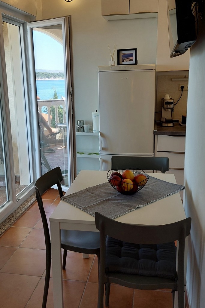 One bedroom apartment with balcony and sea view Barbat, Rab (A-25103-a) One bedroom apartment with balcony and sea view Barbat, Rab (A-25103-a)