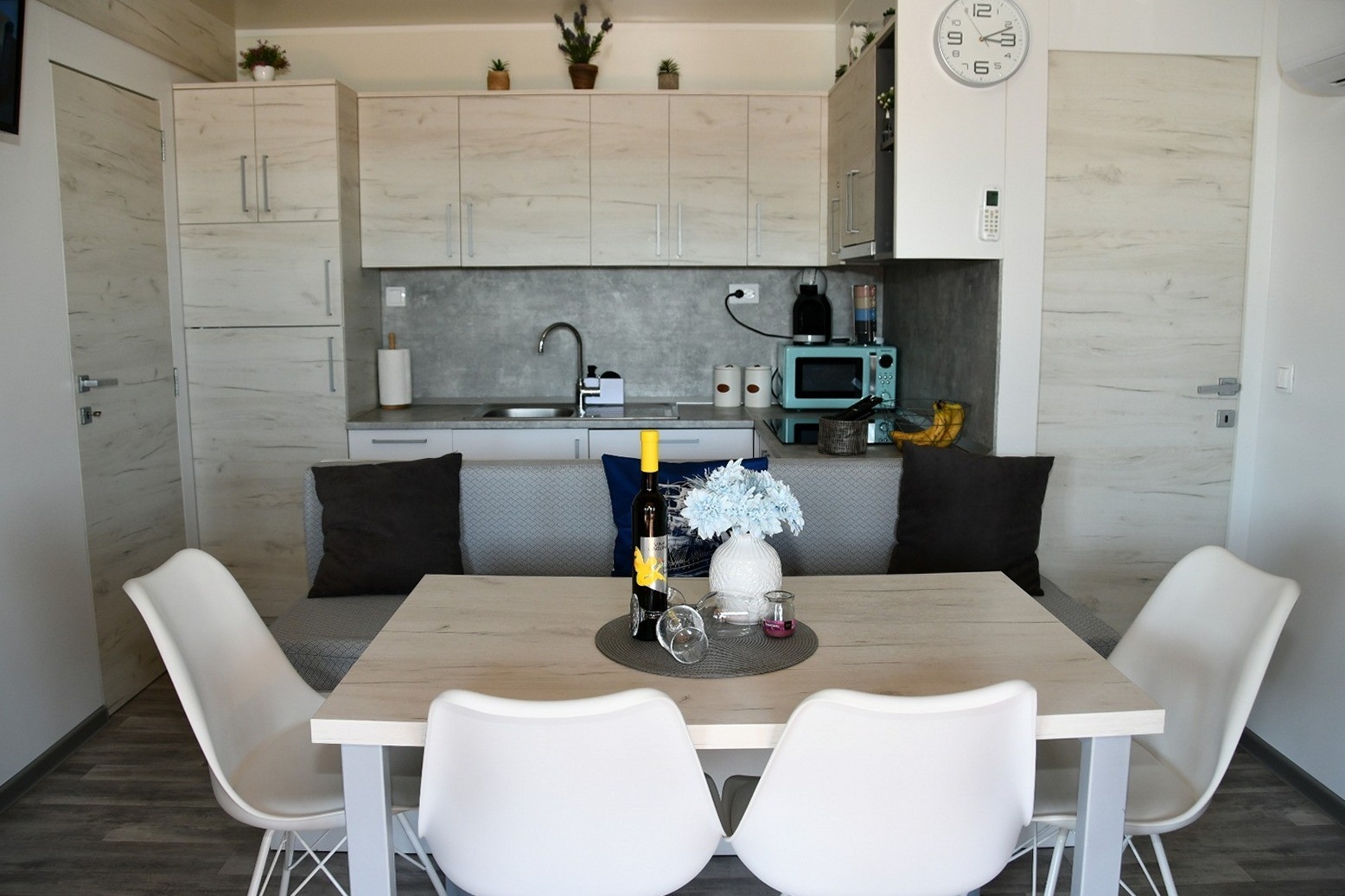 Three bedroom apartment with terrace and sea view Pakoštane, Biograd (A-25108-a)