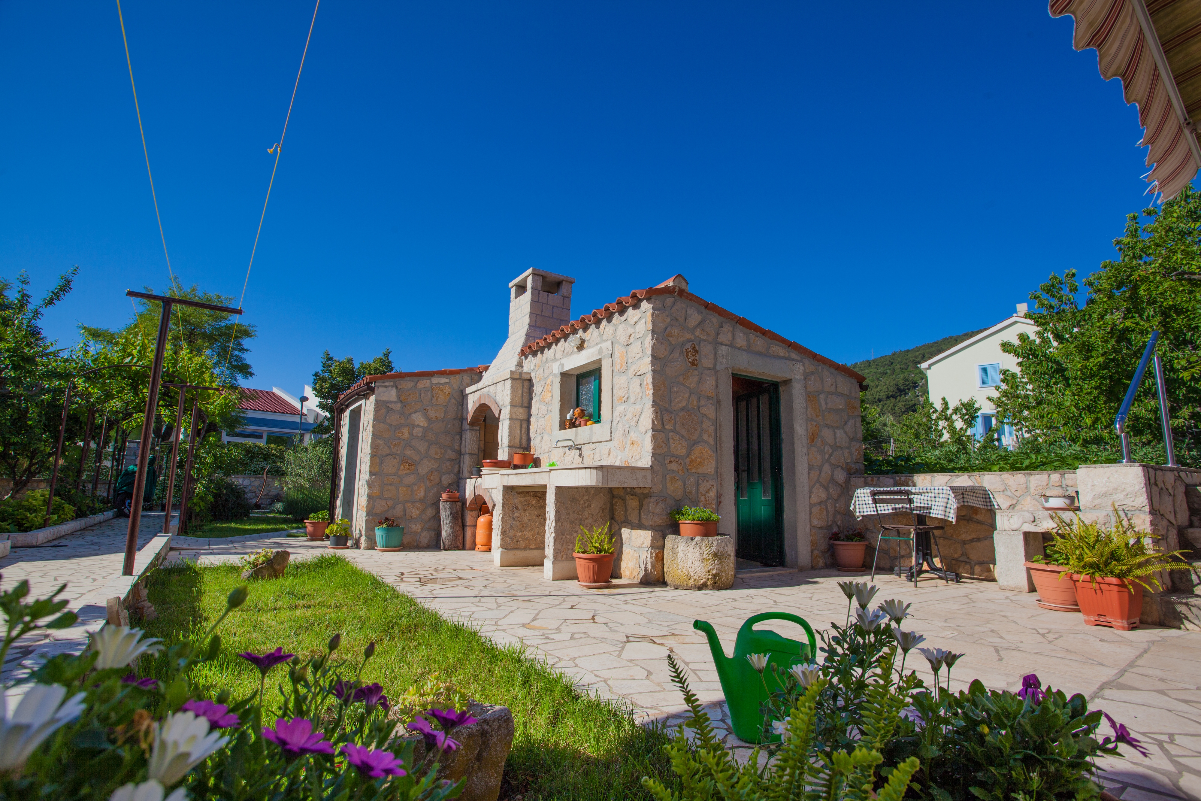 Top Cres Top Cres