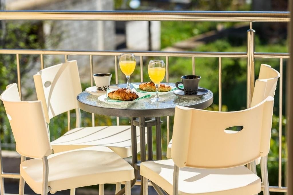 One bedroom apartment with balcony Marina, Trogir (A-25135-b)