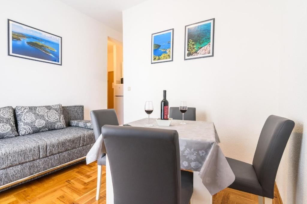 Top Trogir Marina Top Trogir Marina